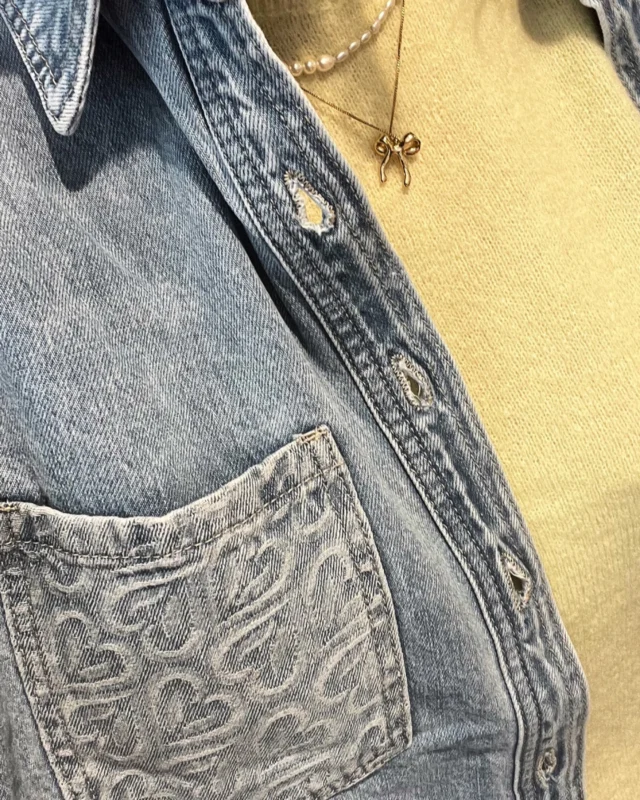 #new 💚

#jeanshemd #oversize #strick #schmuck #outfit #dailylook #neu #herford #trend #schleife